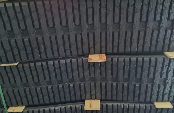 320x86x52 Rubber Tracks