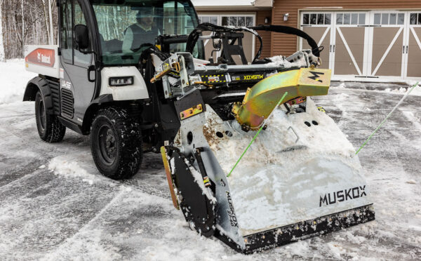 MUSKOX snowblower auger close-up